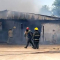 Incendio consume vivienda y camioneta en colonia Jardín de Nava