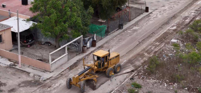 Allende avanza con pavimentación histórica en colonia Nogalar