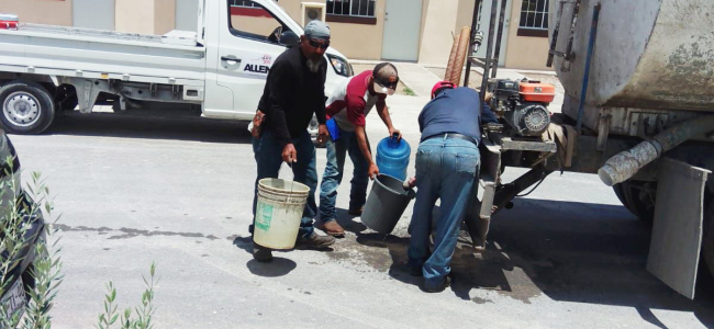 Brindan apoyo con abasto de agua a distintos sectores de Allende