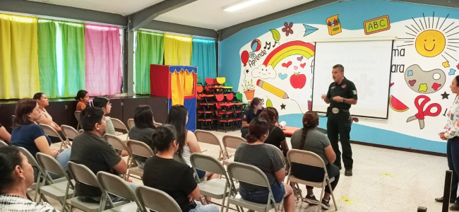 Imparten plática de primeros auxilios en jardín de niños