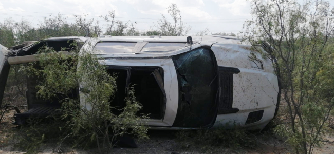 Sufre aparatosa volcadura en carretera Allende-Villa Unión