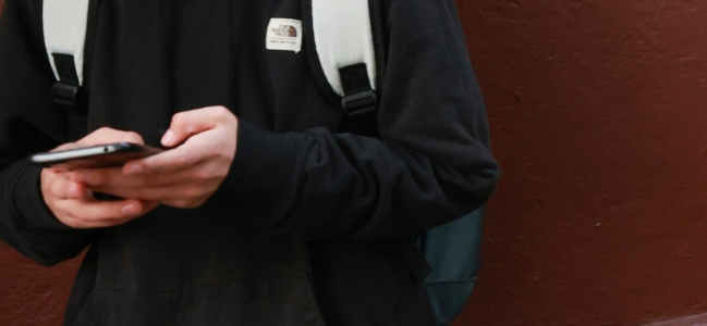 Coahuila sin definir sanciones por uso de celulares en escuelas