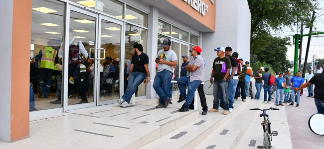 Acercan oportunidades de empleo para operadores en Nava