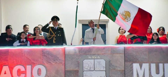 Encabeza Iván Ochoa tradicional Grito de Independencia