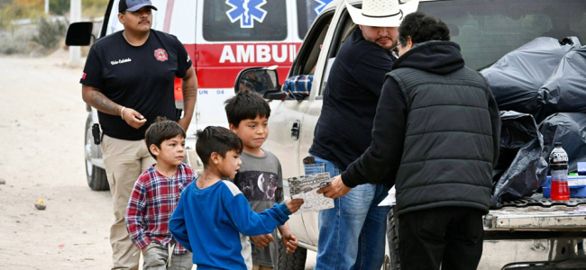 Entregan cemento subsidiado en delegación V. Carranza