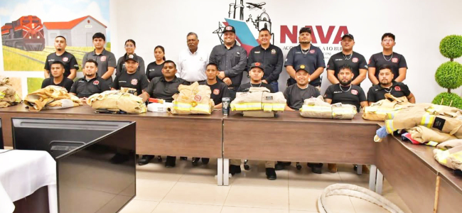Impulsa alcalde fortalecimiento de Bomberos y Protección Civil con entrega de equipo