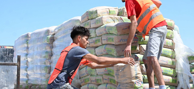 Mantiene Nava programa de cemento a bajo costo en apoyo a familias
