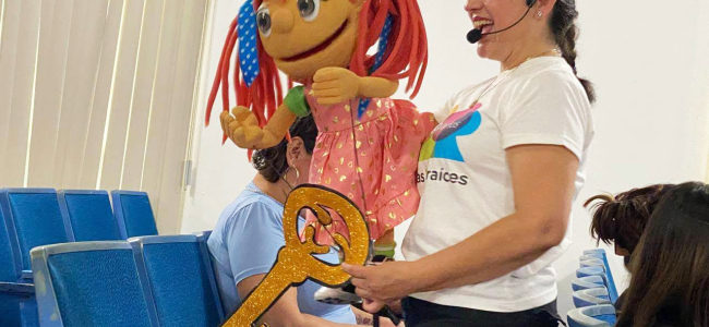 Presentan el cuenta cuentos ‘Kary y Yoyis’ en la comunidad de Río Escondido