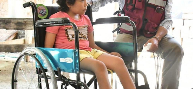 Recorre alcalde colonia Lázaro Cárdenas y atiende necesidades
