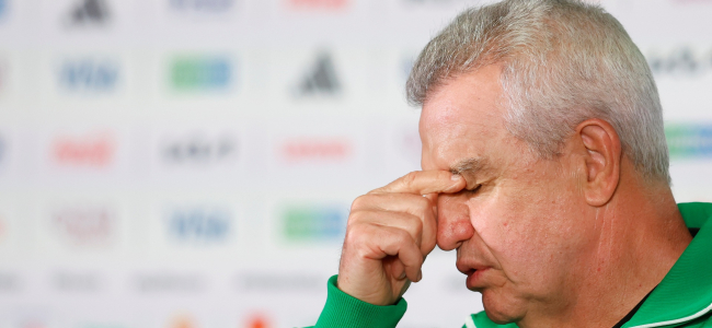 Estalla Javier Aguirre contra la FIFA por cambio de horario del partido México vs Inglaterra