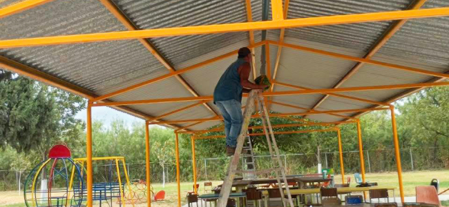 Apoya Villa Unión trabajos de pintura en el CAM #20 de Allende