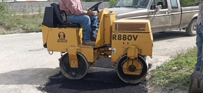 Continúa programa de bacheo en Villa Unión