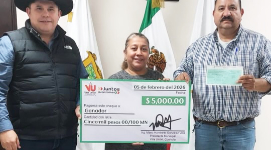 Premian a contribuyentes cumplidos en Villa Unión