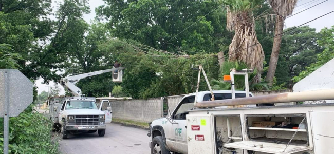 Restablecen servicios en Villa Unión tras azotar tormenta