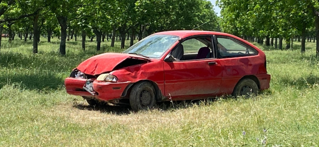 Se distrae y sufre aparatoso accidente en carretera Zaragoza-Morelos