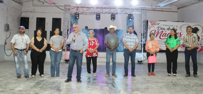 Festejan a las mamás ejidos La Agrícola y El Remolino
