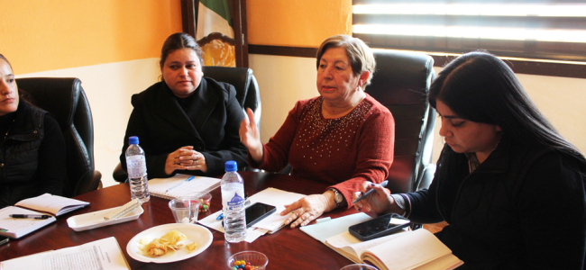 Sostienen reunión de trabajo con directivos escolares en Zaragoza