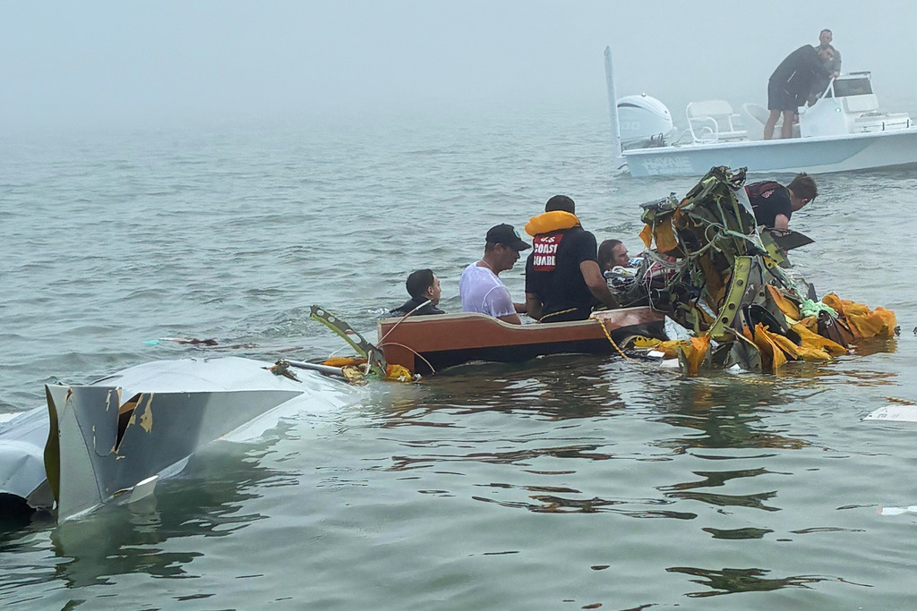 Confirma Marina: Seis fallecidos tras desplome de aeronave en Galveston