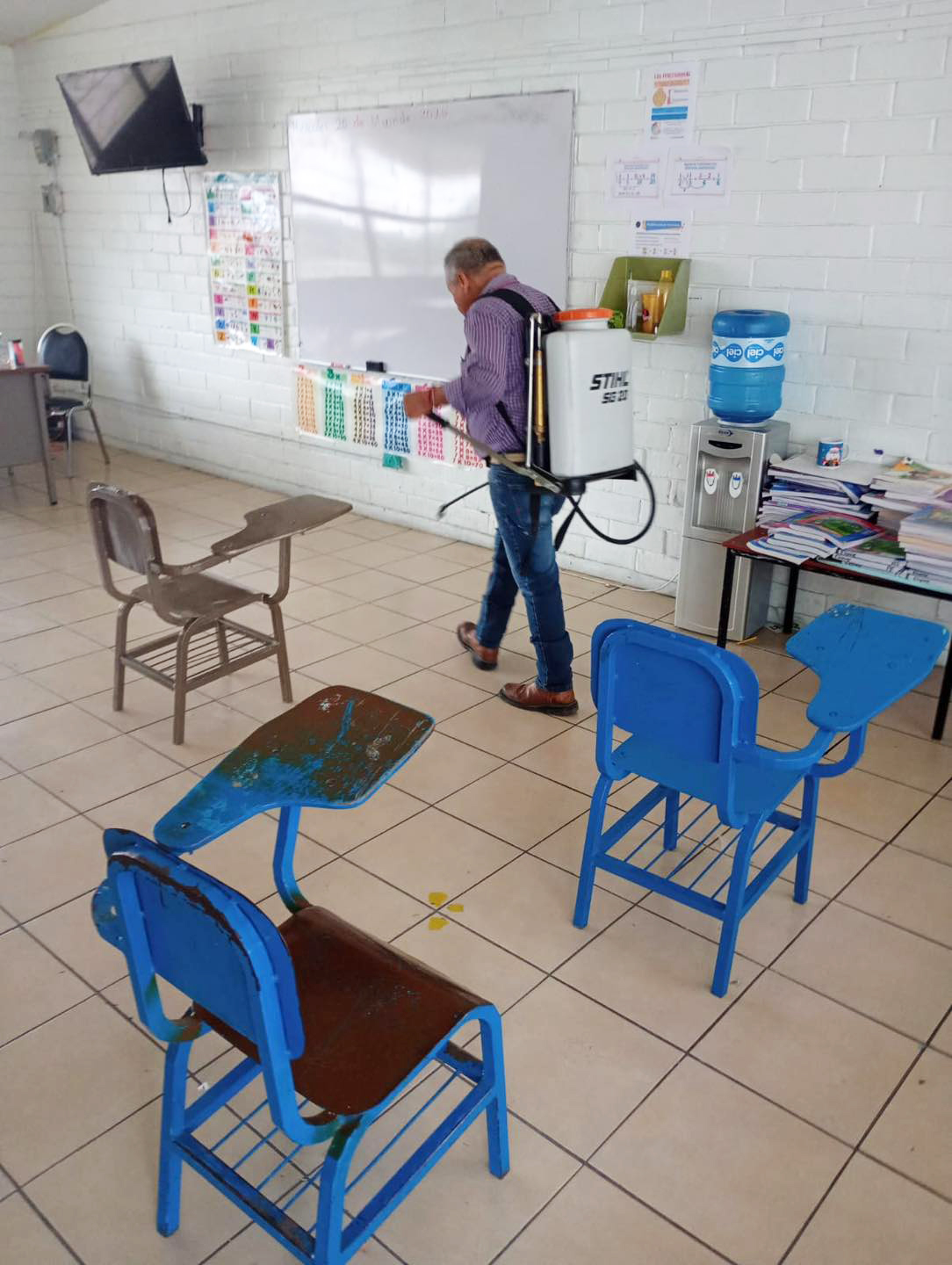 Continúan jornadas de fumigación en escuelas