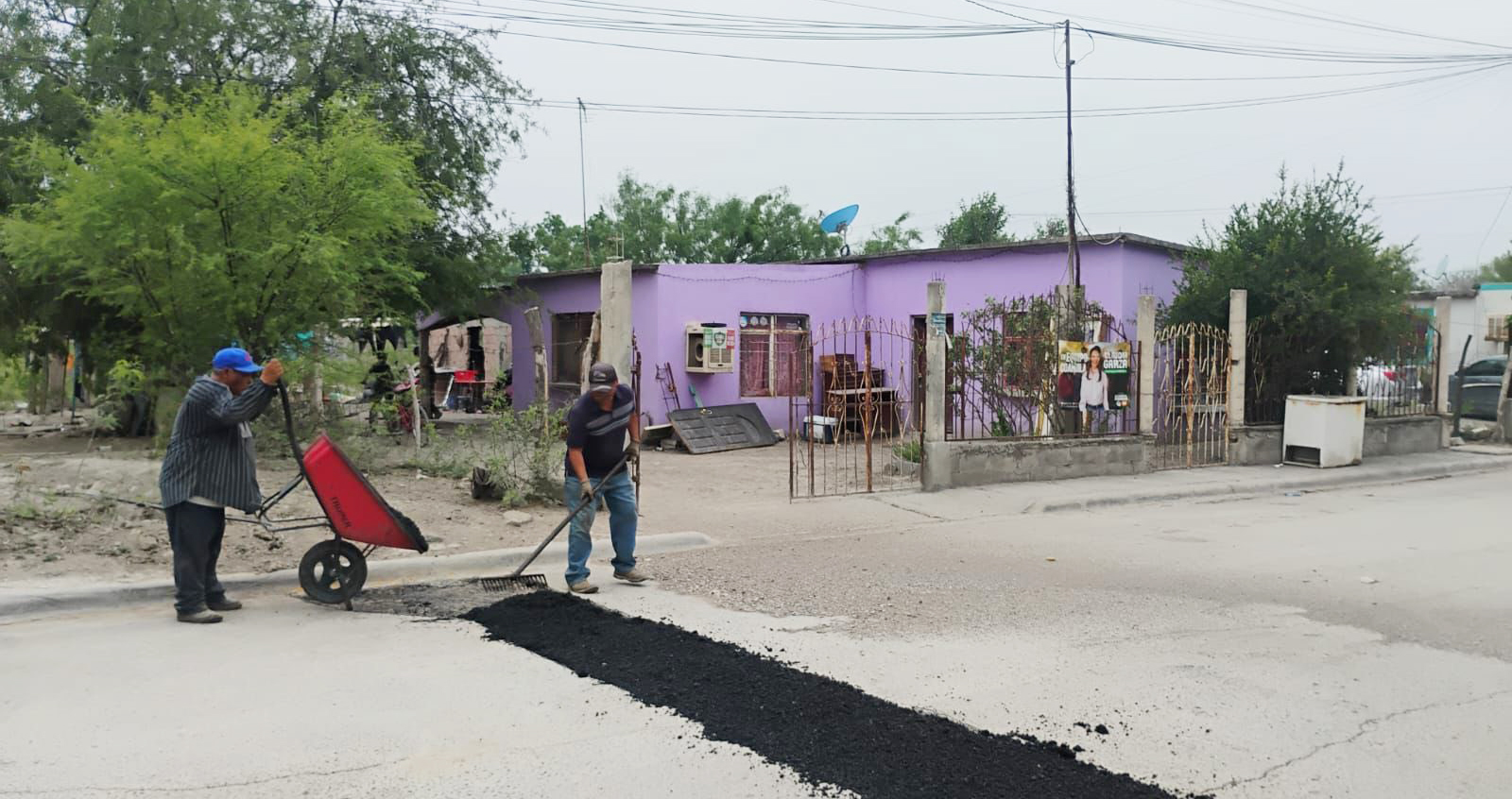 Continúan acciones de mantenimiento vial en Allende