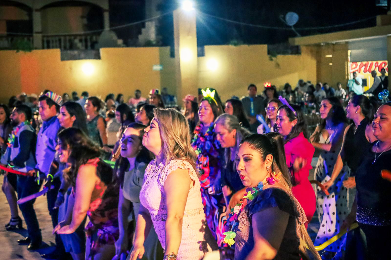 Festejan Día del Maestro en Allende