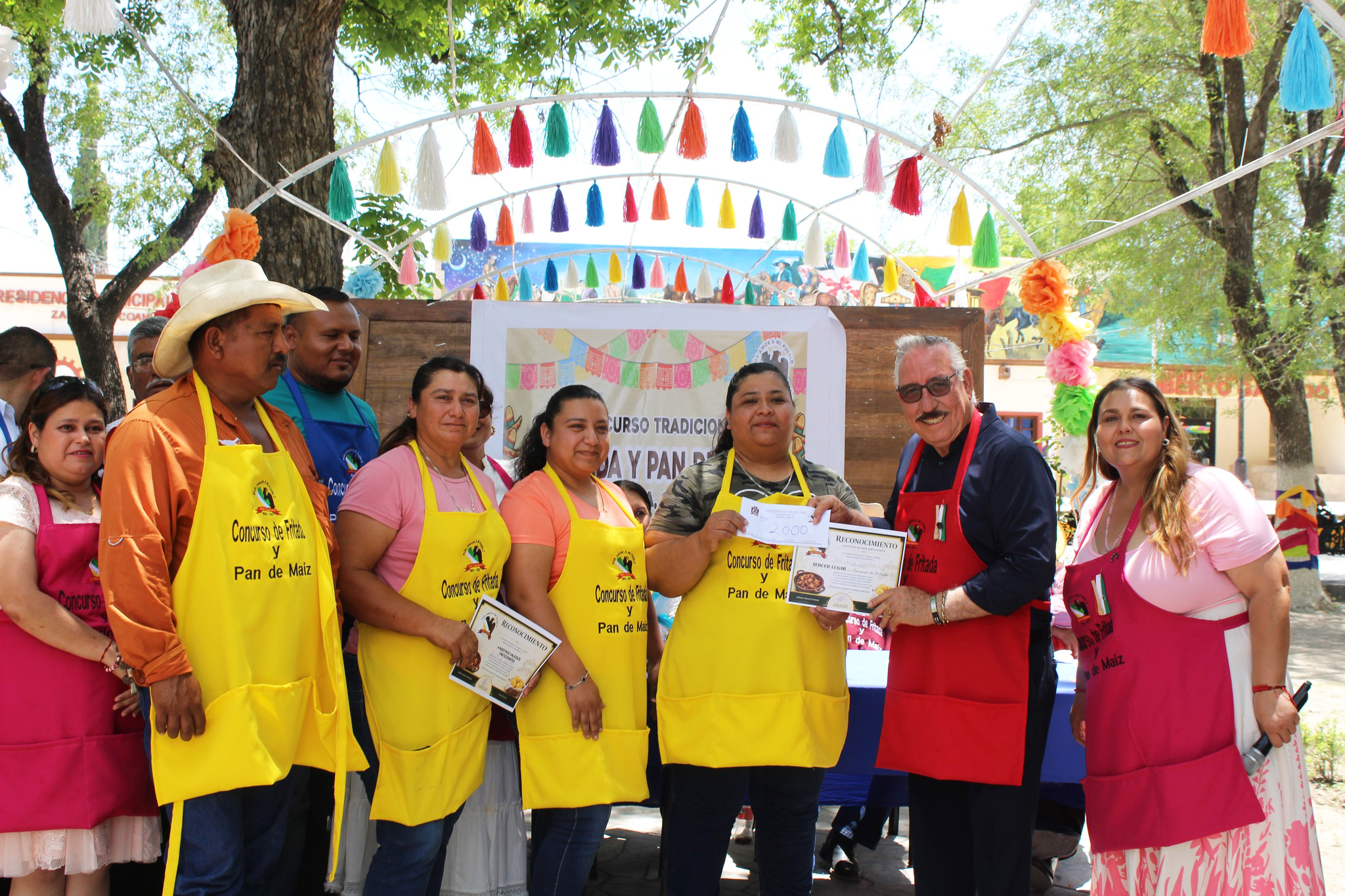 Con éxito realizan concurso de fritada y pan de maíz en Zaragoza